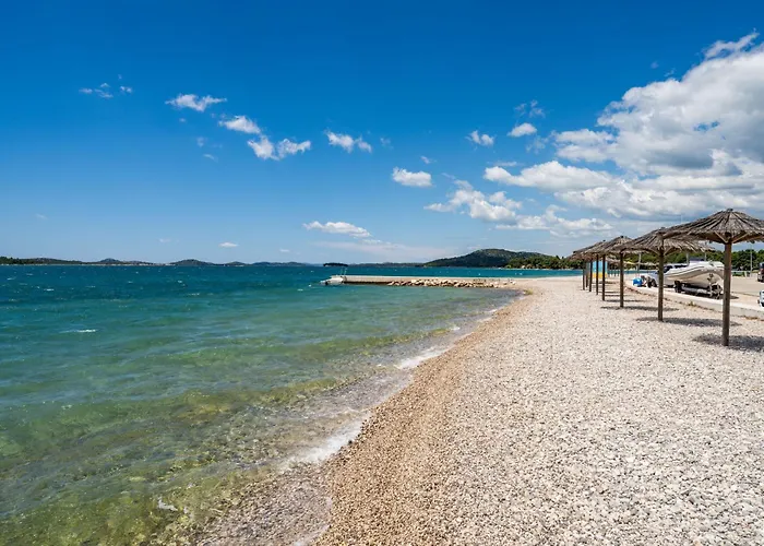 Mira Delux By Interhome