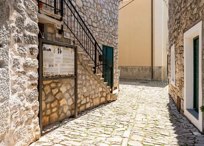 Mira Delux By Interhome